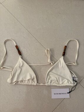 WEWOREWHAT Women's Cream Triangle Bikini Top with Bead Detail - Medium